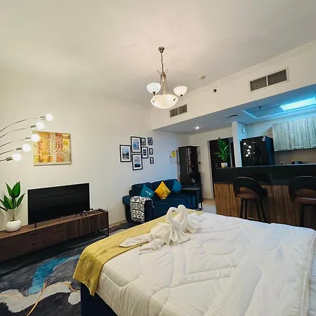 Stunning Studio With Rooftop Pool, Balcony & Gym Dubai Exterior photo