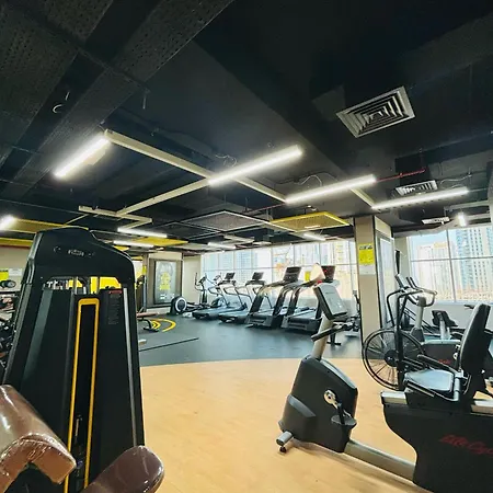 Stunning Studio With Rooftop Pool, Balcony & Gym Dubai Exterior photo